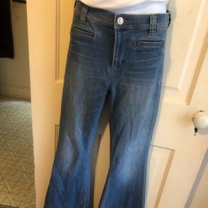 Women’s 27 Ditto’s flares